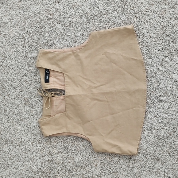 KOURT Linen Cotton Willow Cropped Tank with Tie Back in Tan Brown - Picture 4 of 5